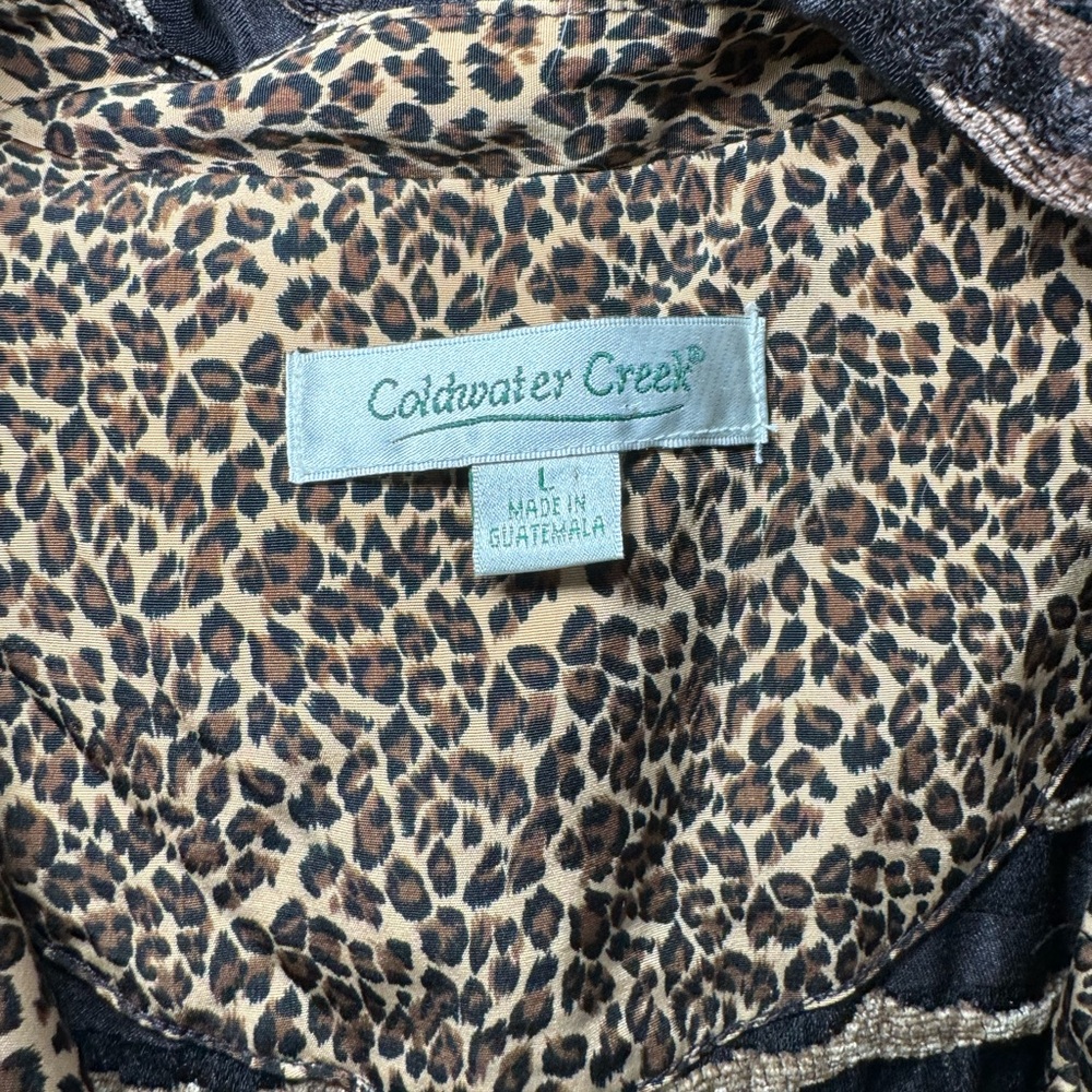 Button up - Picture 2 of 3